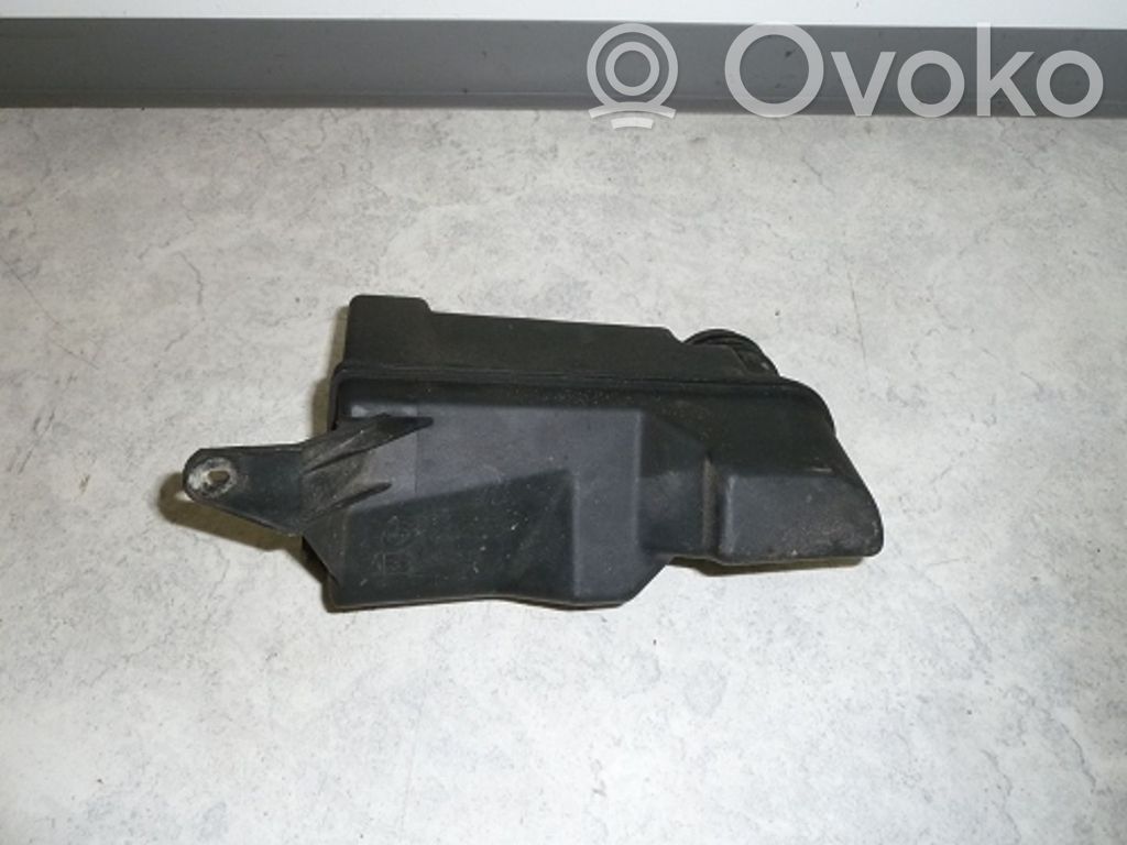 BMW 5 E39 Įsiurbimo rezonatorius 