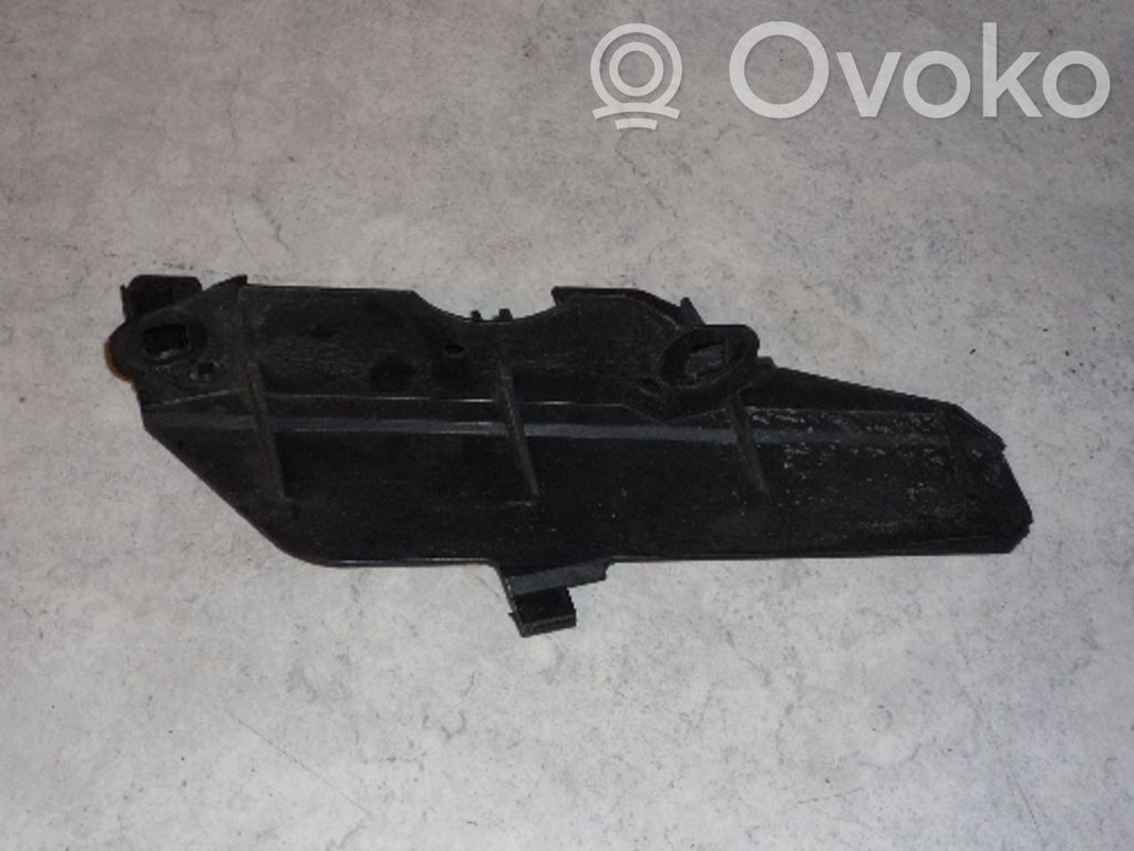 BMW 7 E38 Support phare frontale 