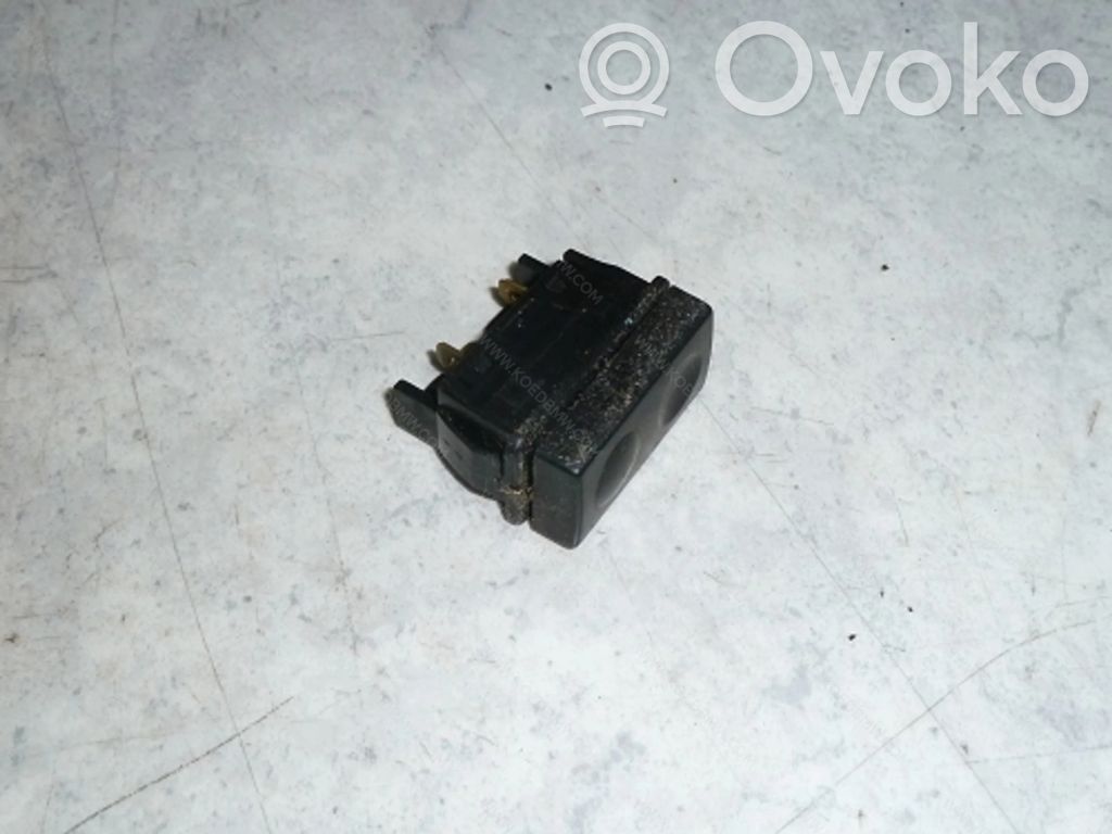 Electric window control switch   5303010,5303010