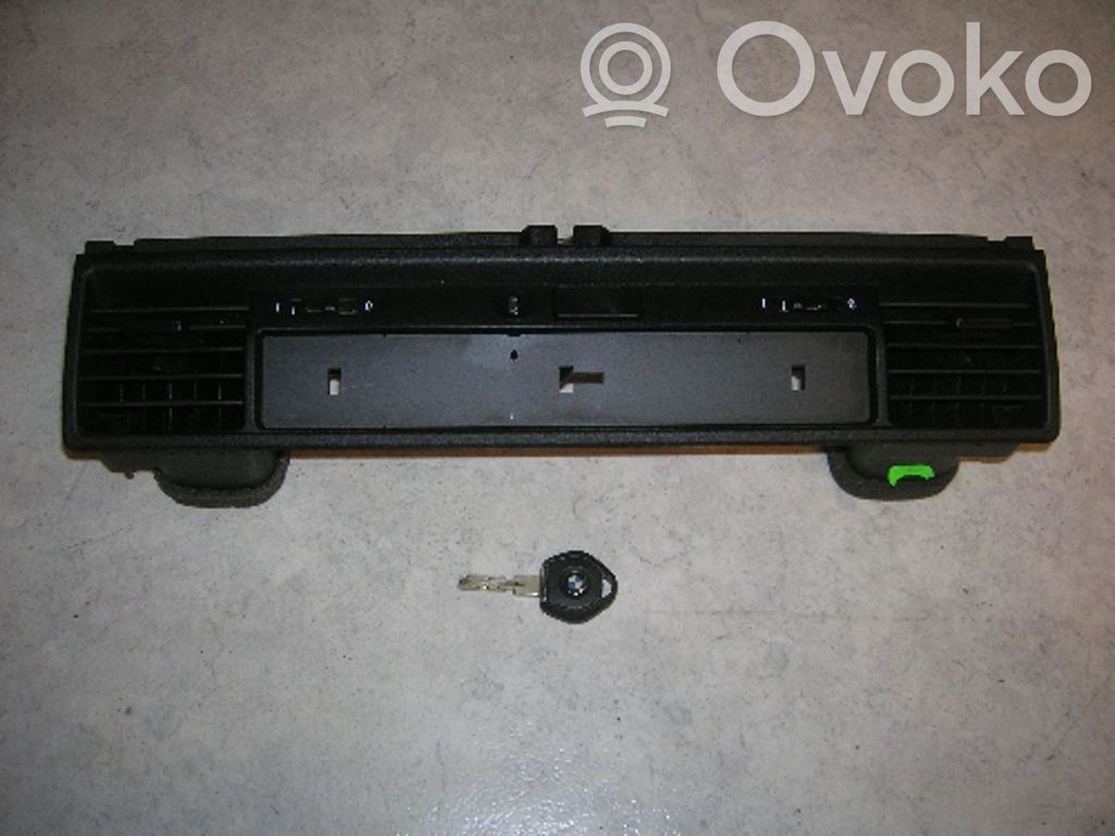 BMW 3 E36 Šoninės oro grotelės 