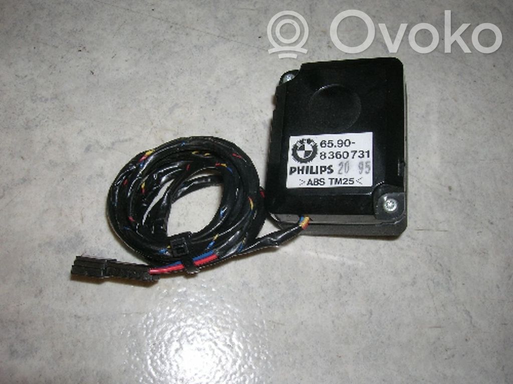 BMW 7 E38 Navigation GPS unit bracket/holder 
