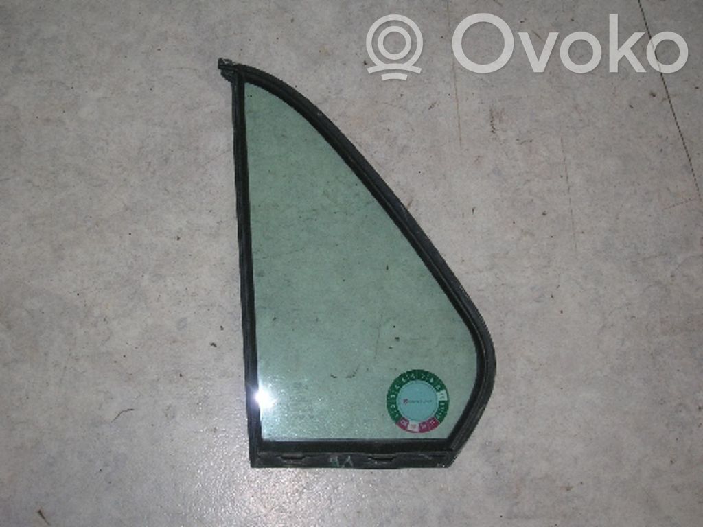 BMW 3 E30 Vidrio lateral trasero 
