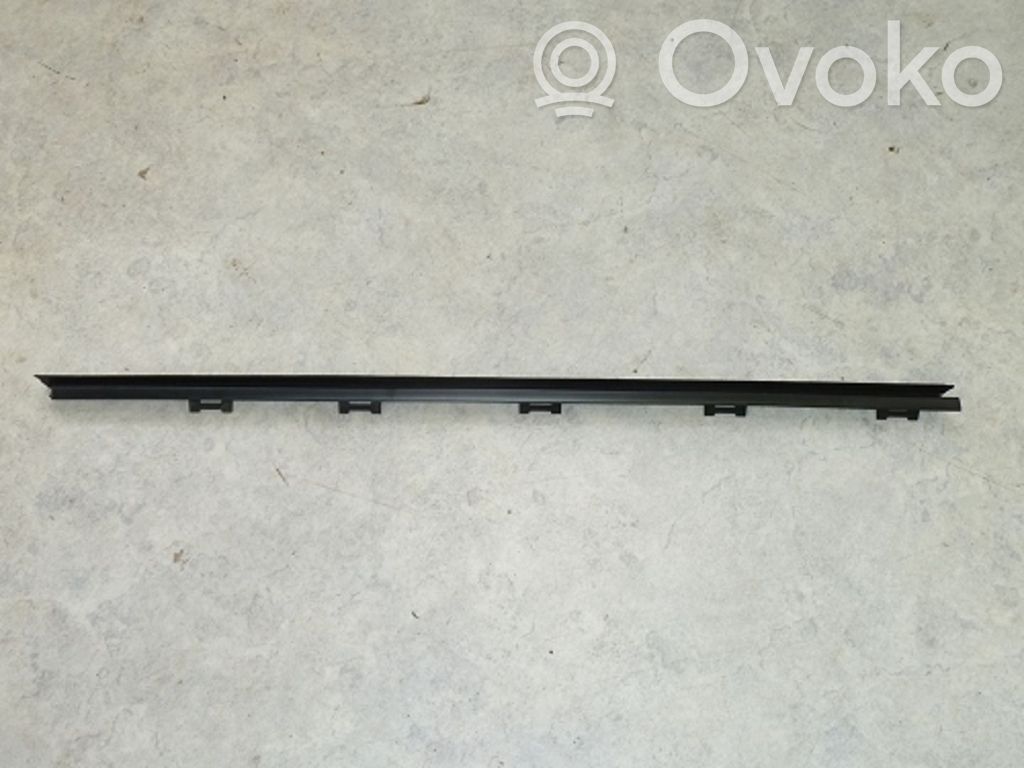 BMW 5 E39 Moldura protectora del borde delantero 