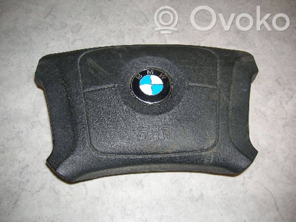 BMW 5 E39 Vairo oro pagalvės dangtelis 