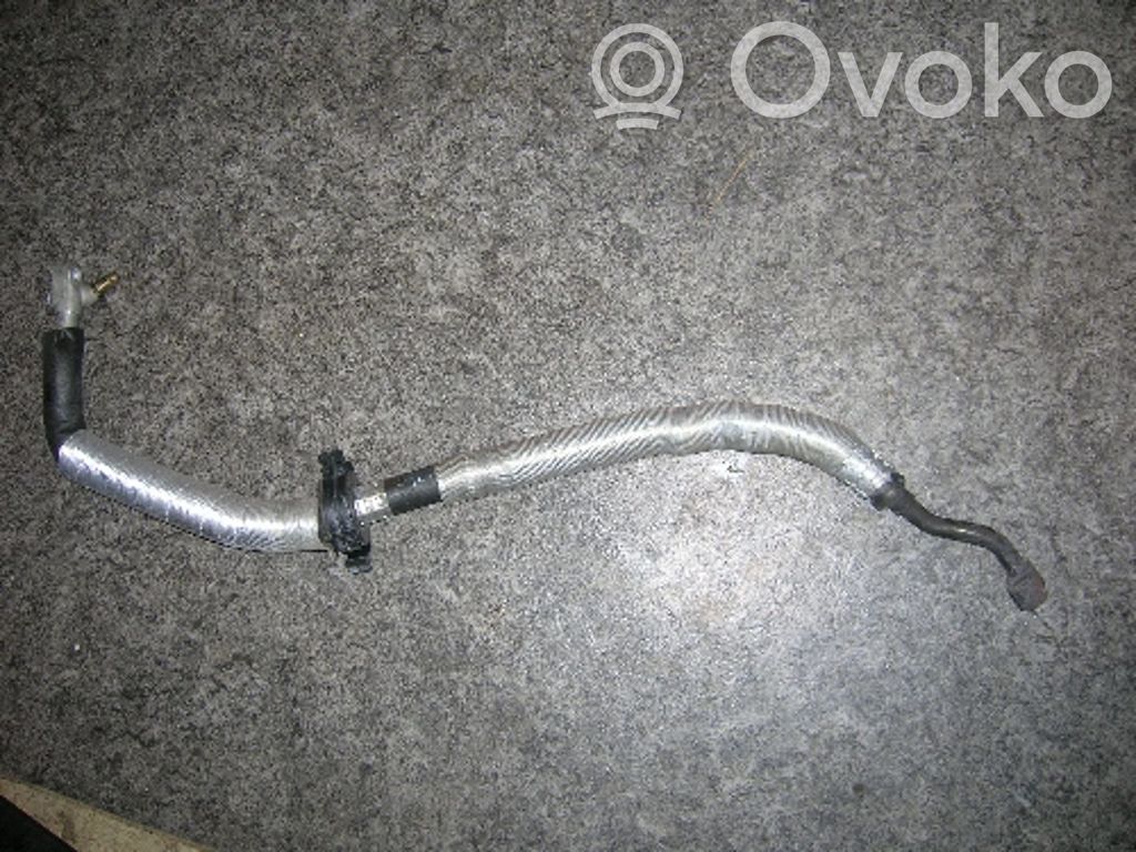 BMW 3 E36 Ilmastointilaitteen putki (A/C) 