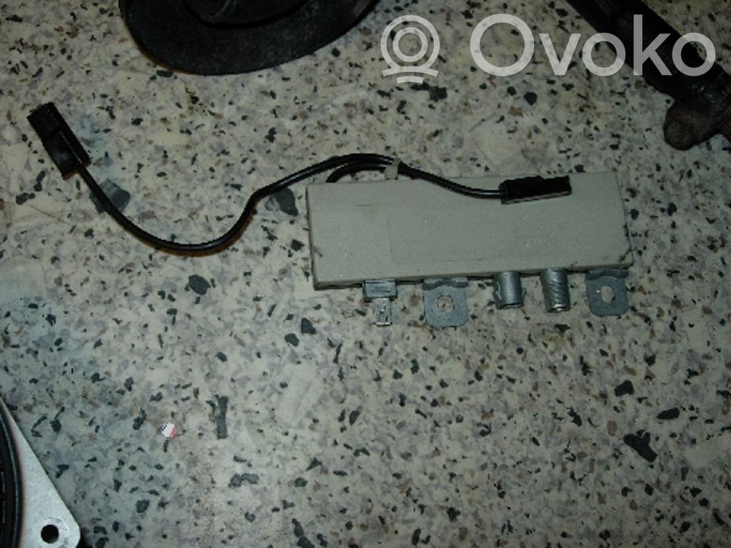 BMW 3 E36 Antenos stiprintuvas 
