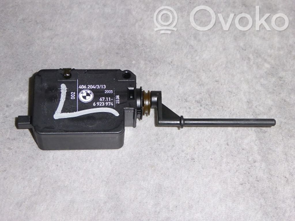 BMW X5 E53 Fuel tank cap lock motor 