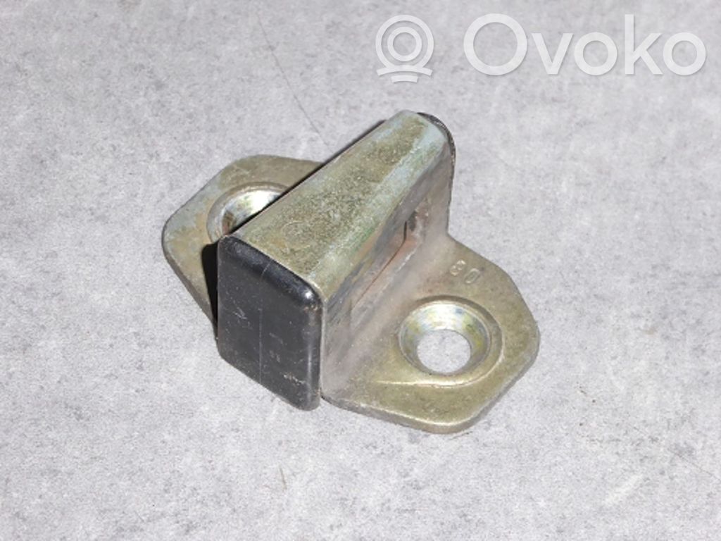 BMW 3 E30 Traba/gancho de cierre de puerta corredera 
