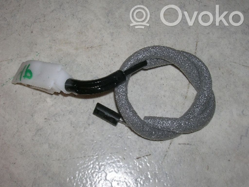 Línea de cable de puerta trasera   51227117743,51227117743