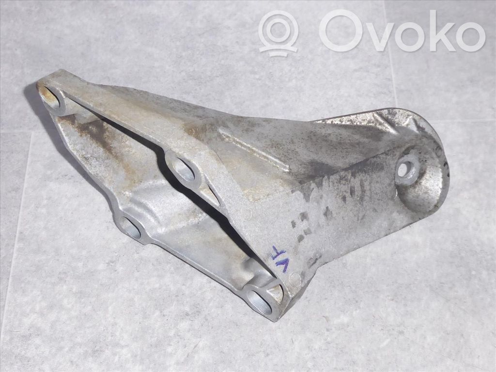 BMW 5 E60 E61 Engine mounting bracket 