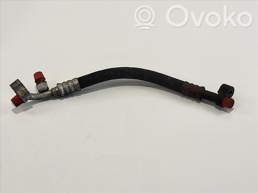 BMW 3 E46 Ilmastointilaitteen putki (A/C) 