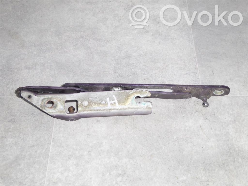 BMW 3 E36 Tailgate/trunk/boot hinge 