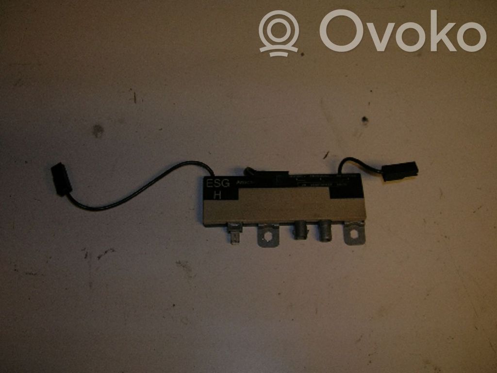 BMW 5 E34 Antenos stiprintuvas 