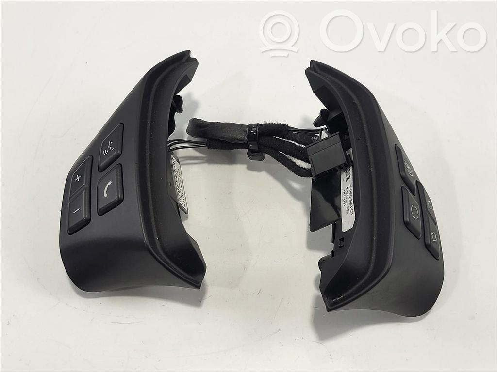 Boutons / interrupteurs volant   61316959893,61316959893
