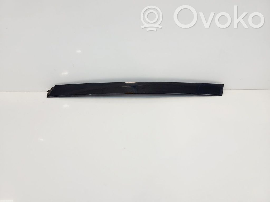 BMW 5 G30 G31 G38 Ramka szyby drzwi tylnych 