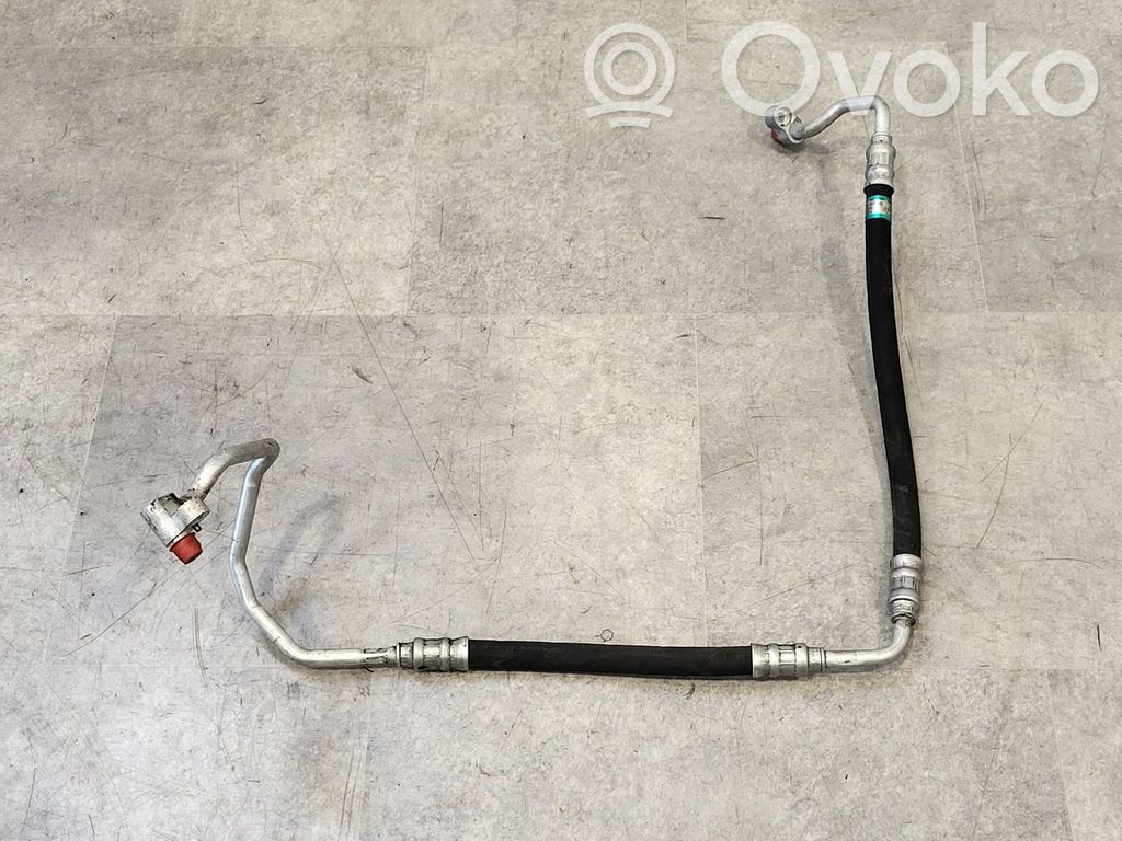 BMW 3 E90 E91 Ilmastointilaitteen putki (A/C) 
