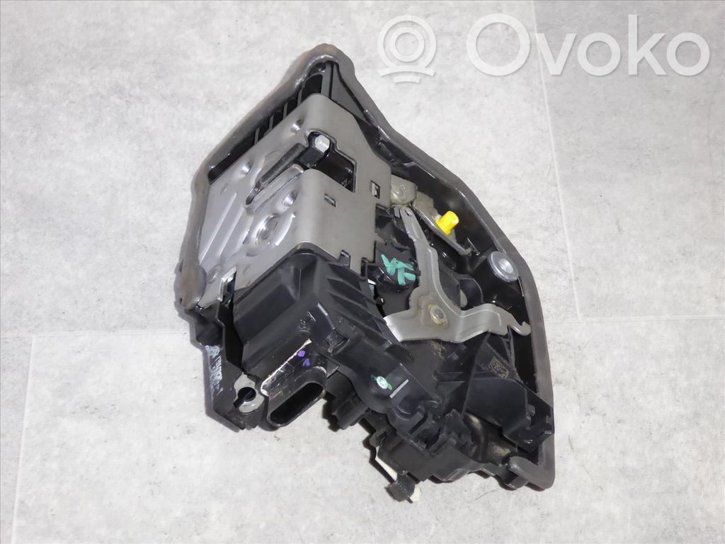 BMW X5 F15 Zamek drzwi przednich 