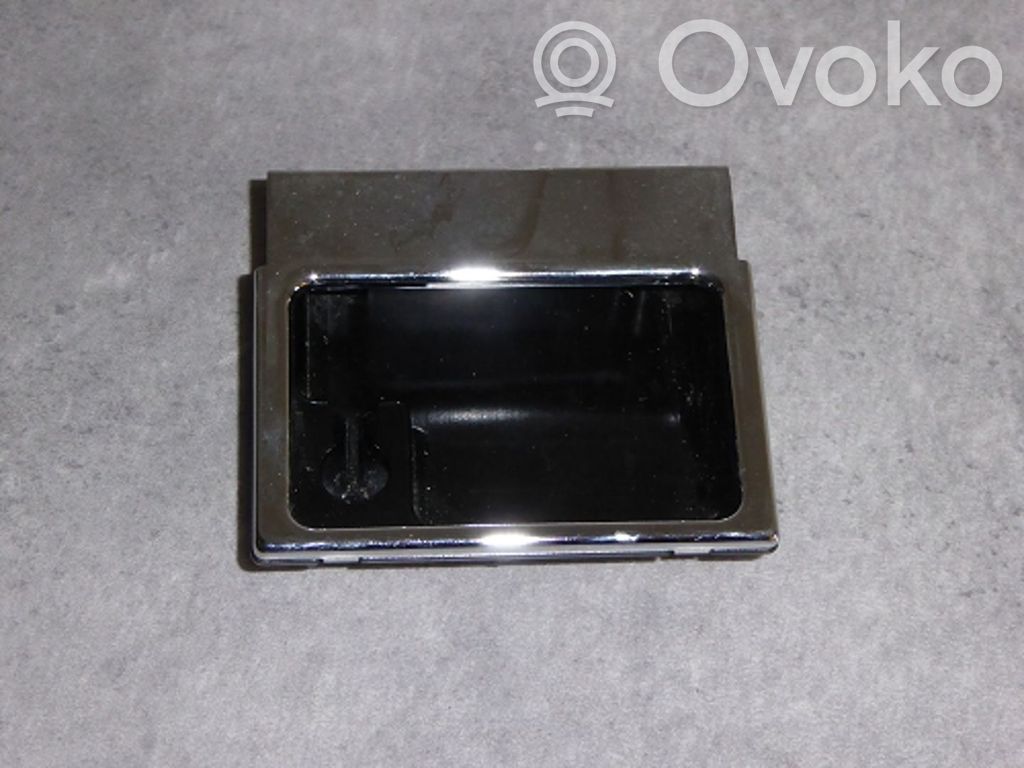 BMW 5 E60 E61 Aschenbecher vorne 