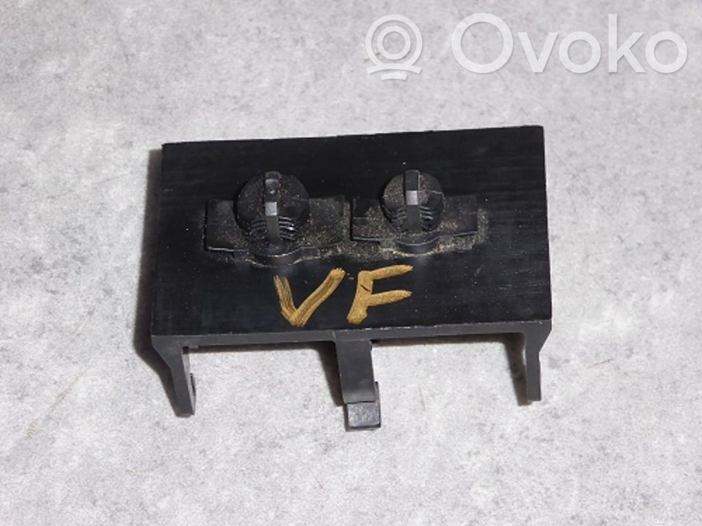 BMW M3 F80 Support d'amortisseur inférieur