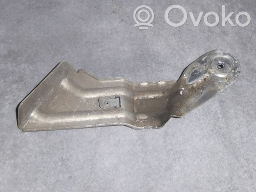 BMW 5 E60 E61 Front splash guards bracket 
