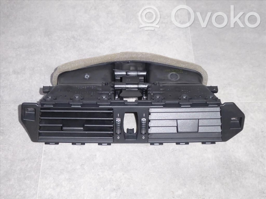 BMW 5 E60 E61 Rejilla de ventilación central del panel 