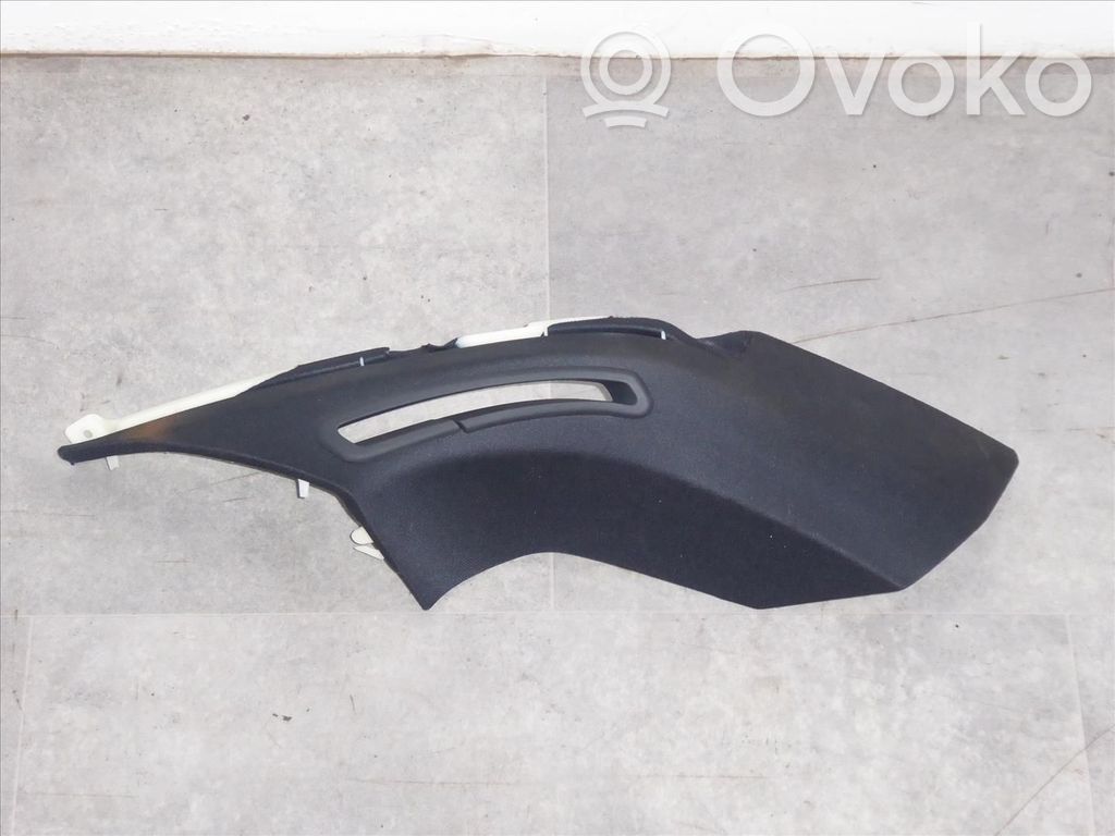 BMW 7 F01 F02 F03 F04 Seat belt trim 