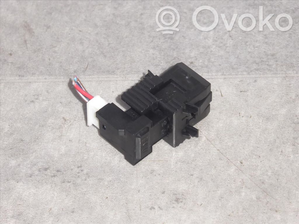 BMW 5 F10 F11 Alte comutatoare/butoane 