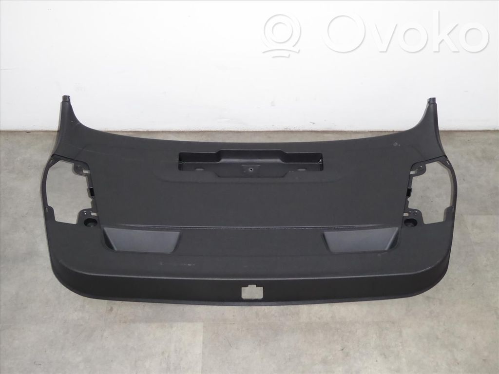 BMW 2 F45 Osłona tylnej klapy 
