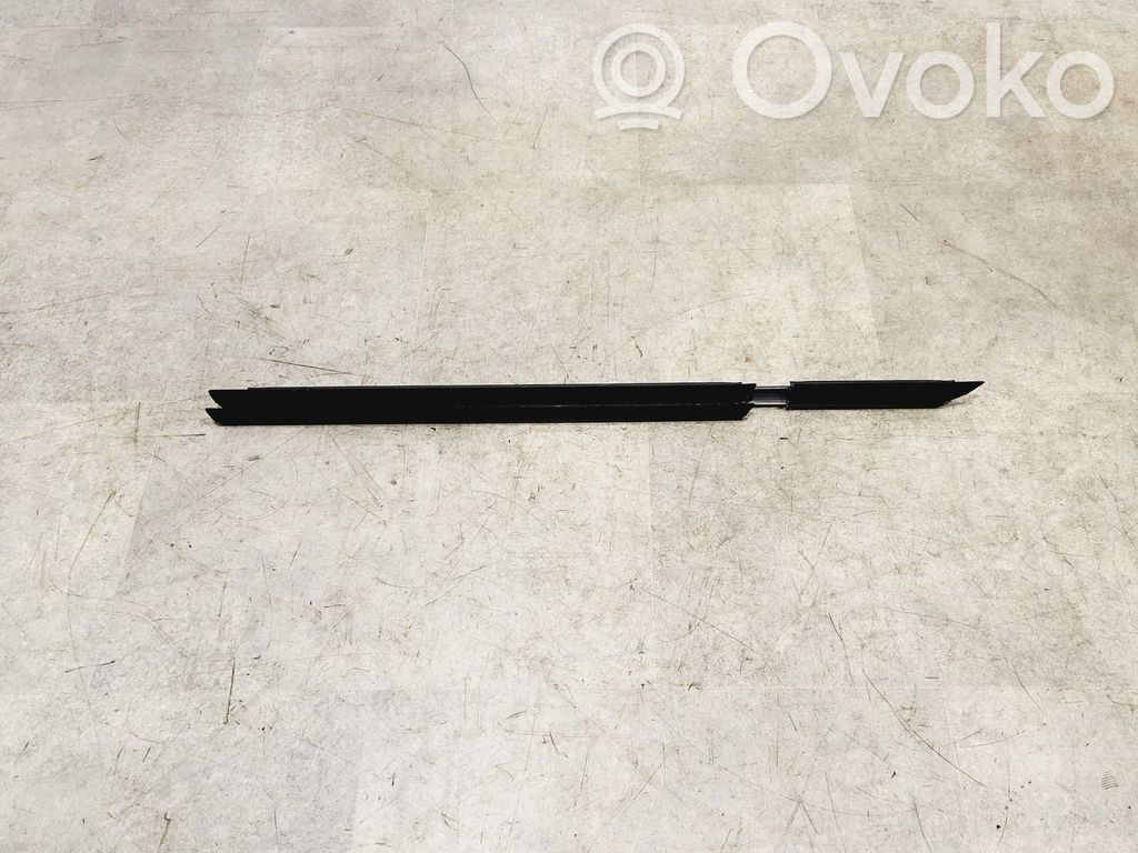 BMW 3 G20 G21 Gumowa uszczelka szyby drzwi tylnych 