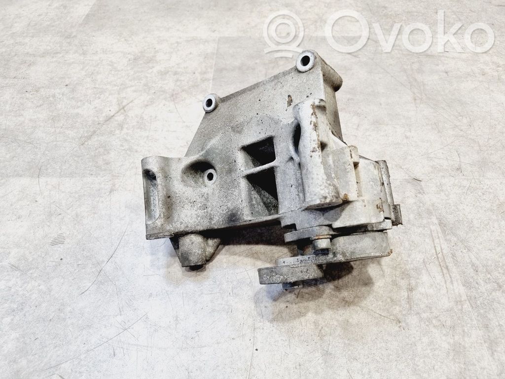 BMW 3 E46 Generator/alternator bracket 