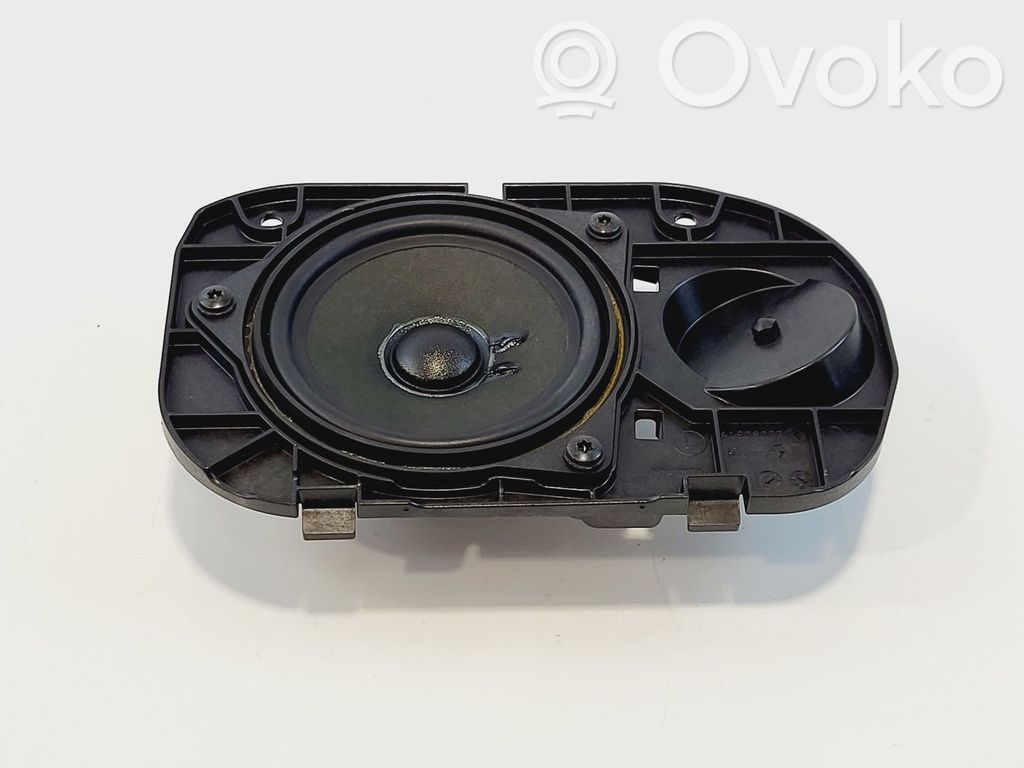 BMW 5 G30 G31 G38 Uchwyt / Mocowanie wzmacniacza dźwięku 