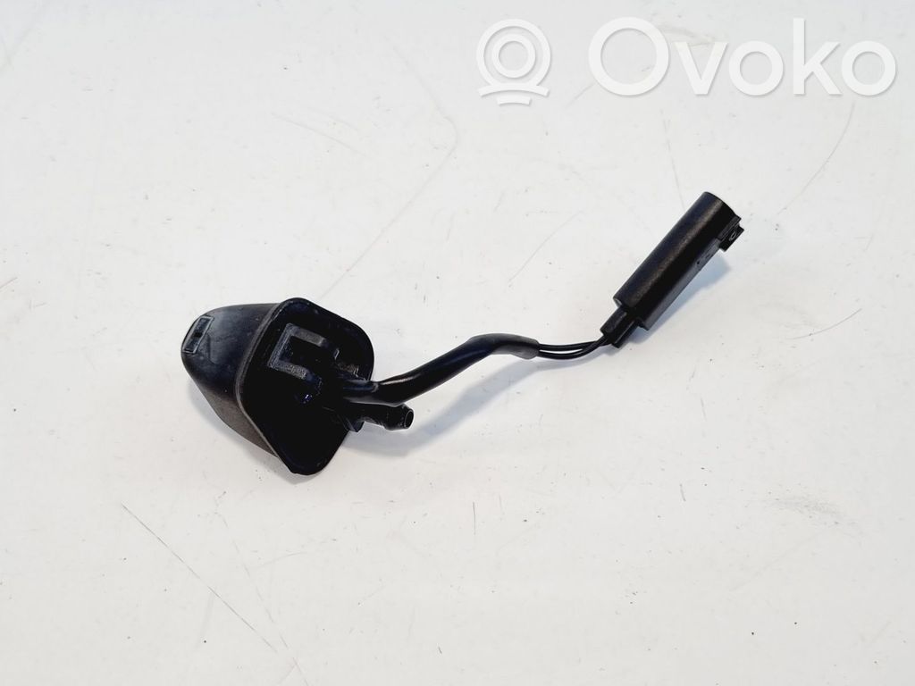 BMW 3 E90 E91 Ugello a spruzzo lavavetri per parabrezza