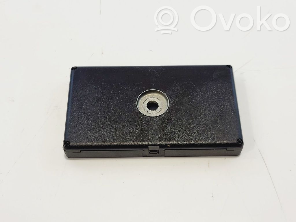 BMW 3 E46 Antenos stiprintuvas 