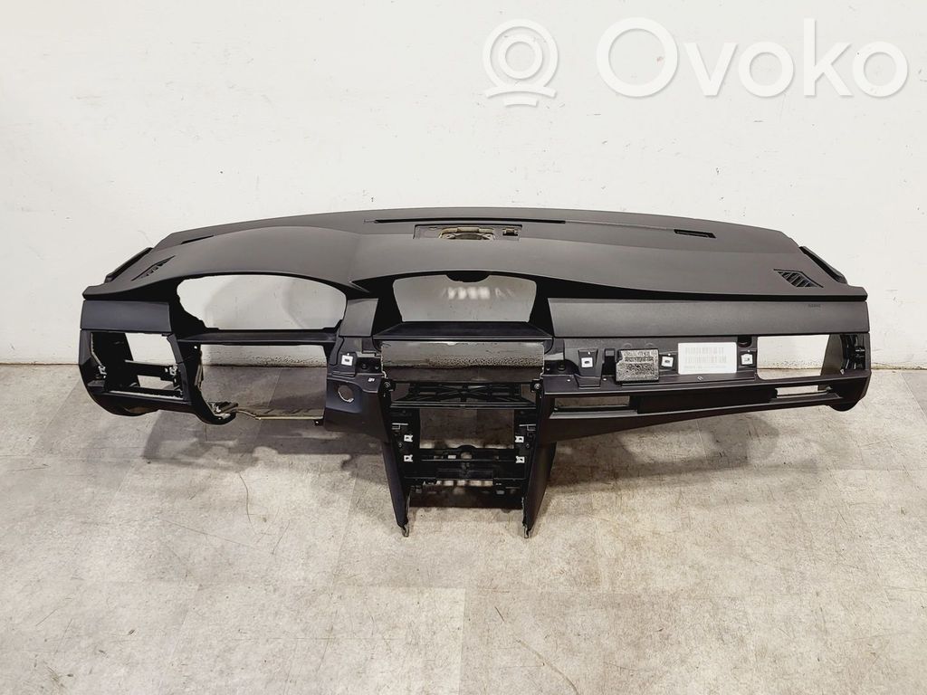 BMW 5 E60 E61 Instrumentu paneļa dekoratīvā apdare 