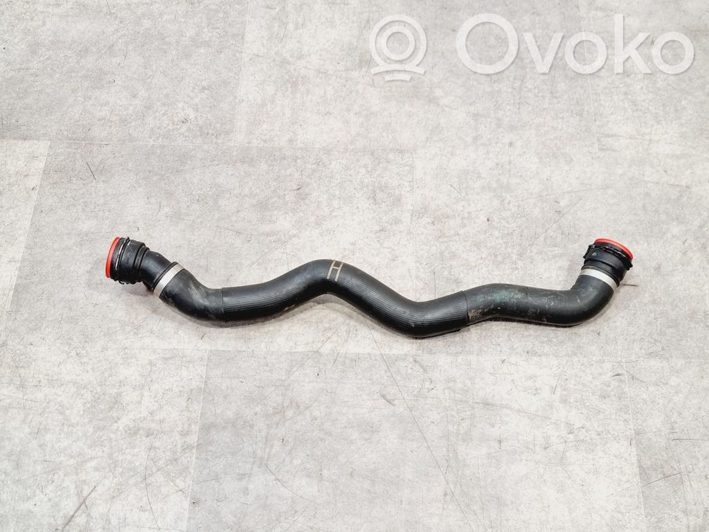 BMW 5 G30 G31 G38 Conductă/furtun lichid de răcire motor 
