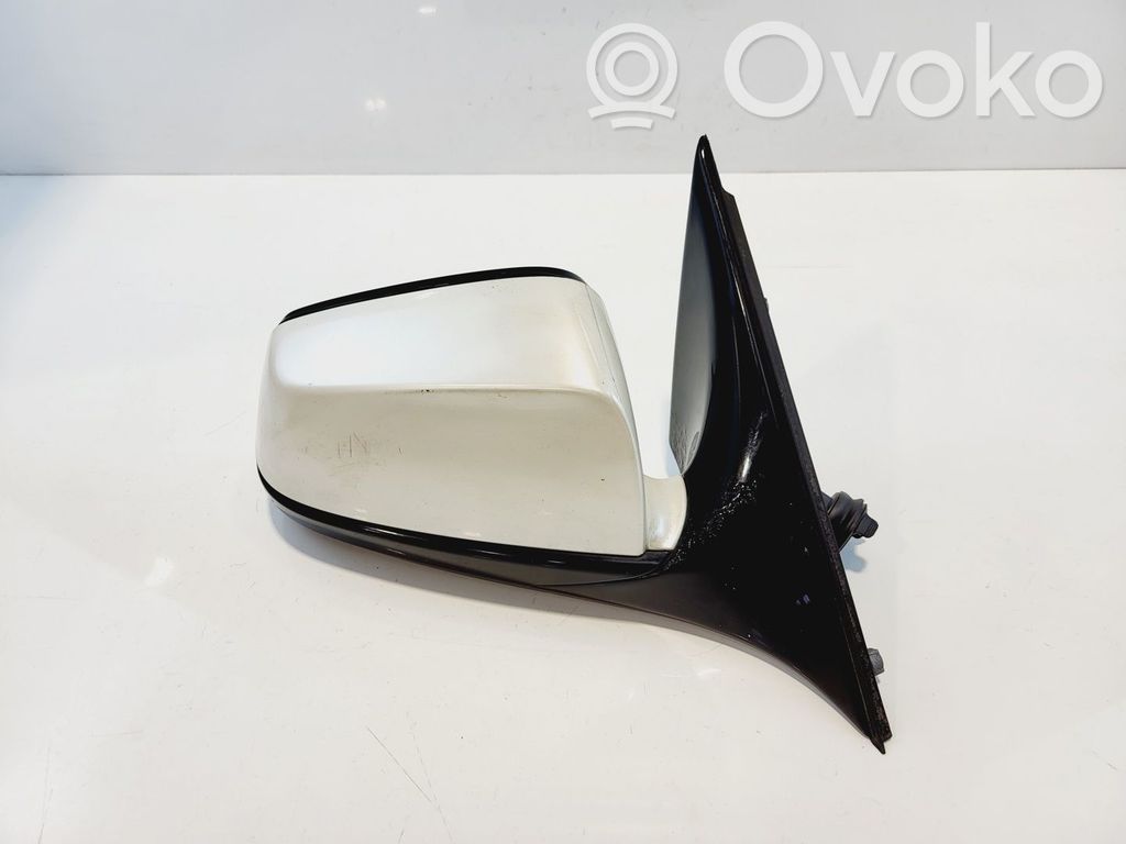 BMW 5 F10 F11 Element lusterka bocznego drzwi 