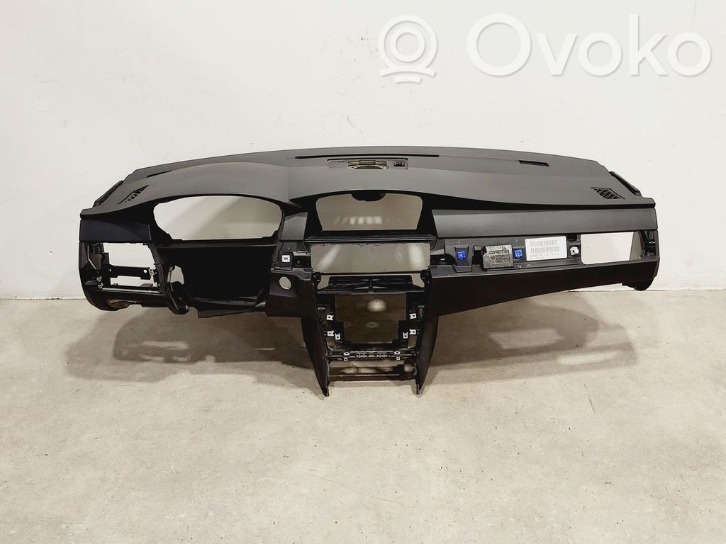 BMW 5 E60 E61 Kojelauta 