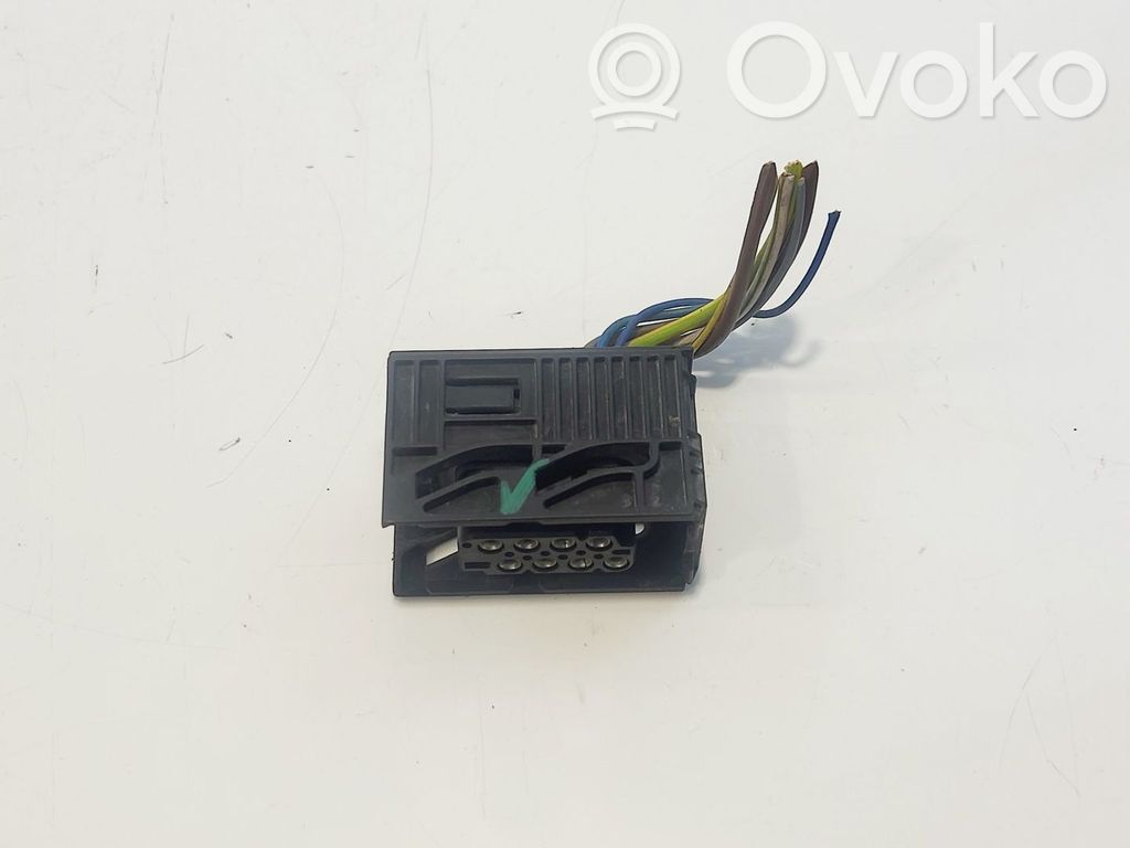 BMW 5 E60 E61 Tow bar electric socket 