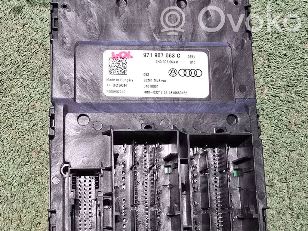 Sterownik / Moduł komfortu   971907063G,F005V02210,4N0907063D
