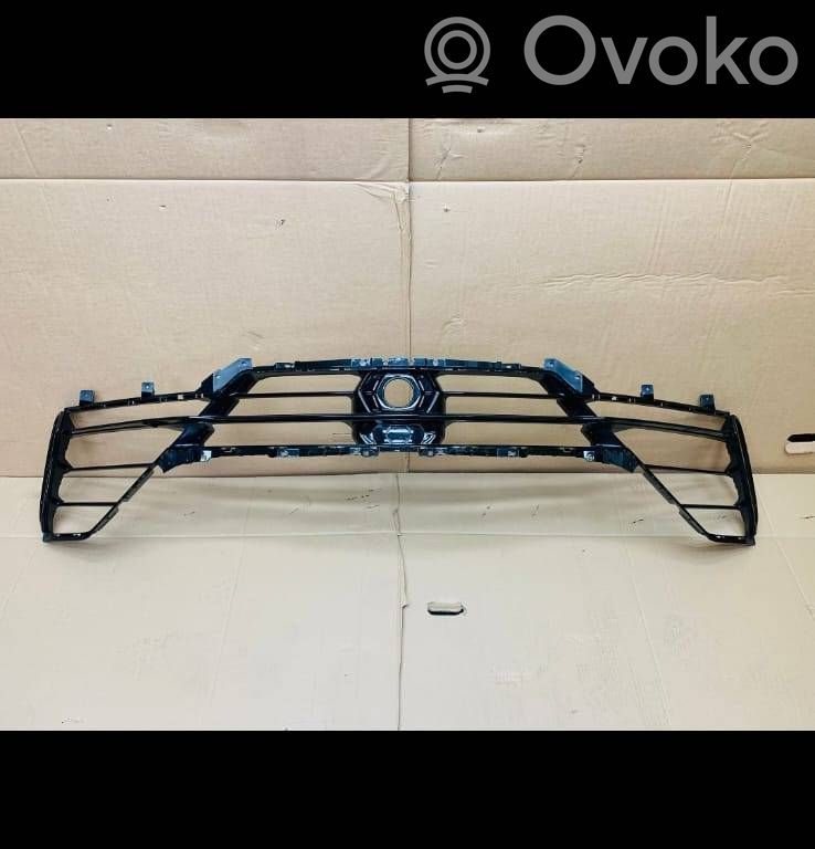 Lamborghini Urus Front bumper upper radiator grill 