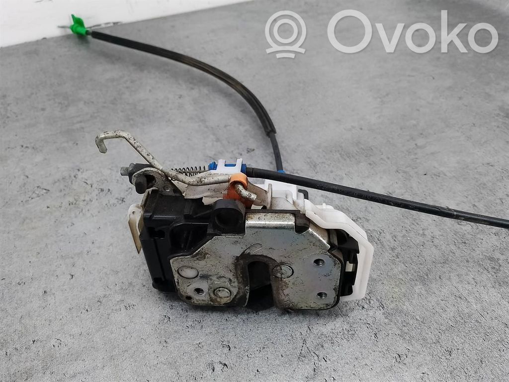 Citroen Nemo Priekšpusē slēdzene 