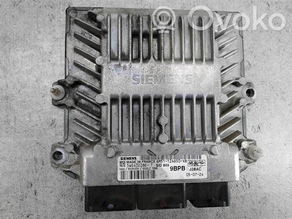 Engine control unit/module ECU   6M5112A650XB