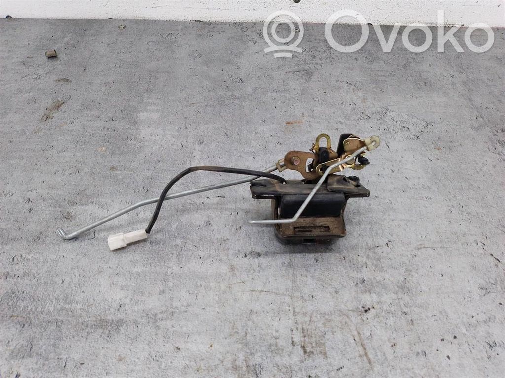 Tailgate lock latch