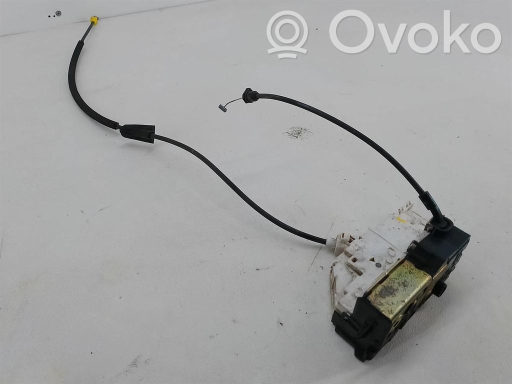Citroen C4 I Priekšpusē slēdzene 
