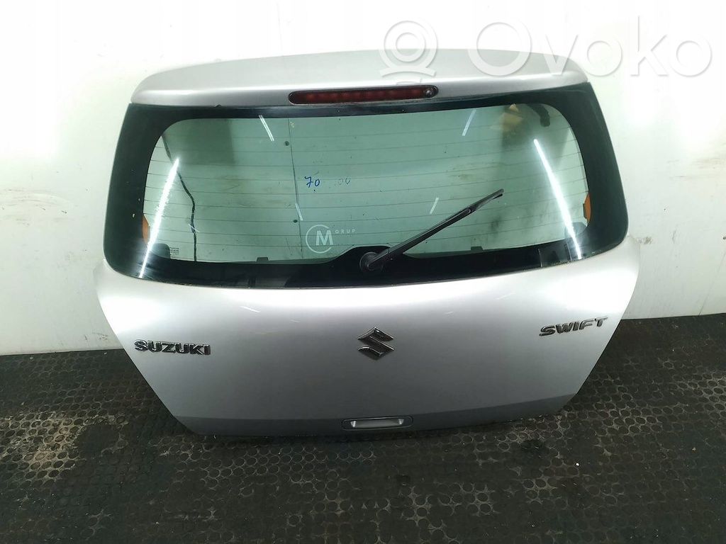 Suzuki Swift I Puerta del maletero/compartimento de carga 