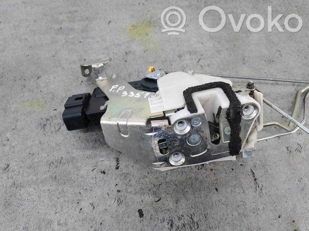 Suzuki Ignis Priekšpusē slēdzene 