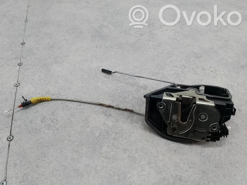 Front door lock   7167077