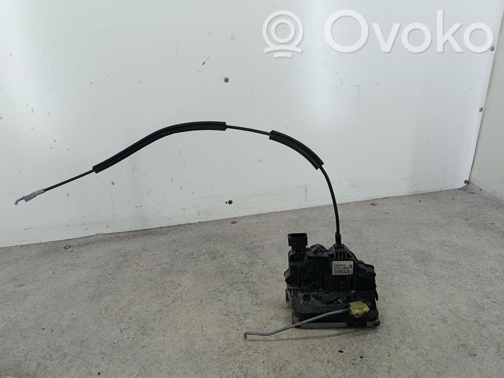Opel Corsa D Front door lock 