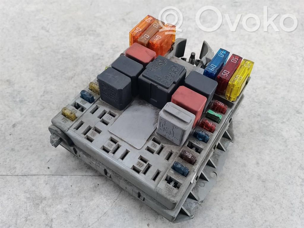 Fiat Doblo Saugiklių dėžė (komplektas) 