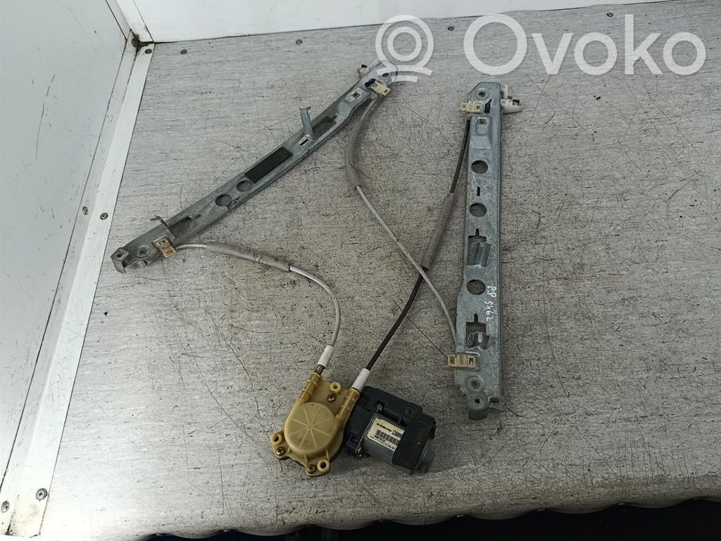 Renault Megane II Front door window regulator with motor 